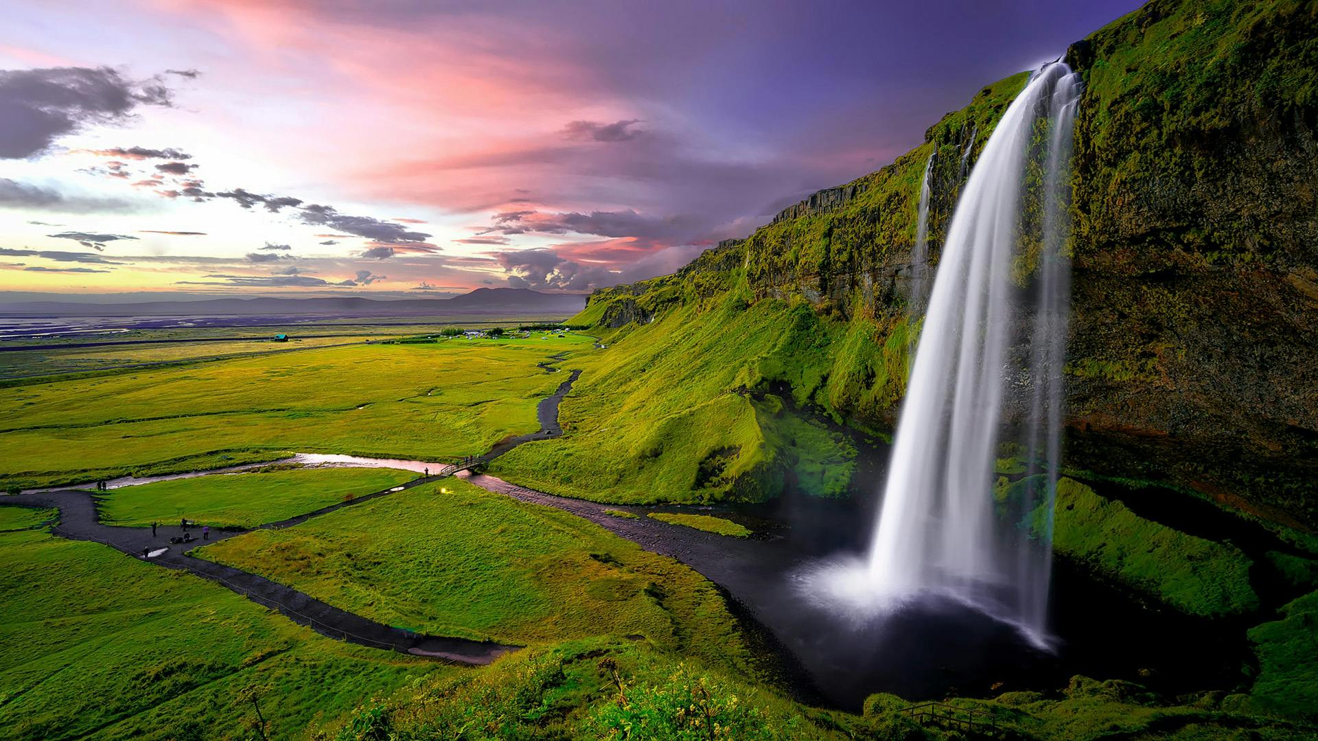 Long exposure of a waterfall.
